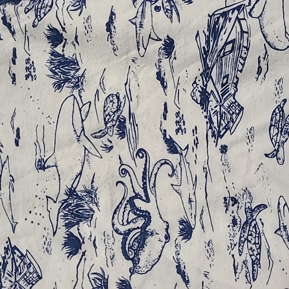 Old Navy Underwater Landscape Tank Top - Picture 2 of 4